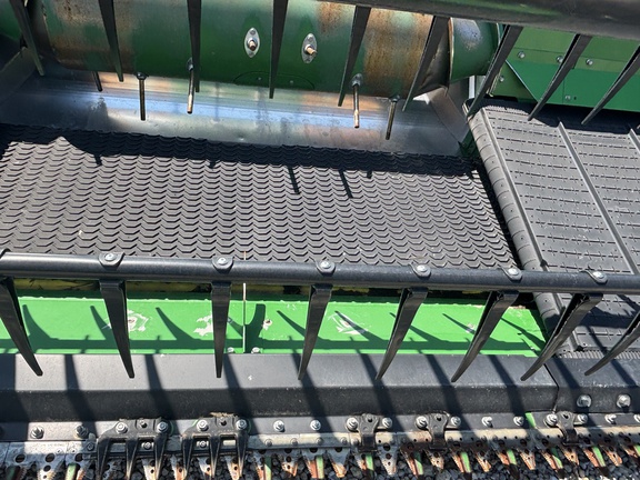 Used 2024 John Deere RD35F Combine Platforms at Koenig Equipment in Greenville, OH - Photo12