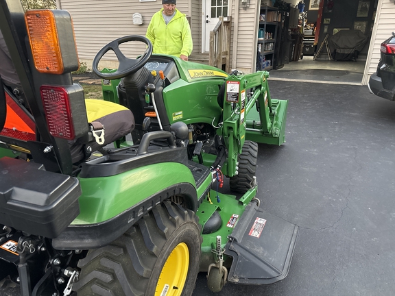 Used 2017 John Deere 1025R Compact Utility Tractors at Koenig Equipment in Amelia, OH - Photo3