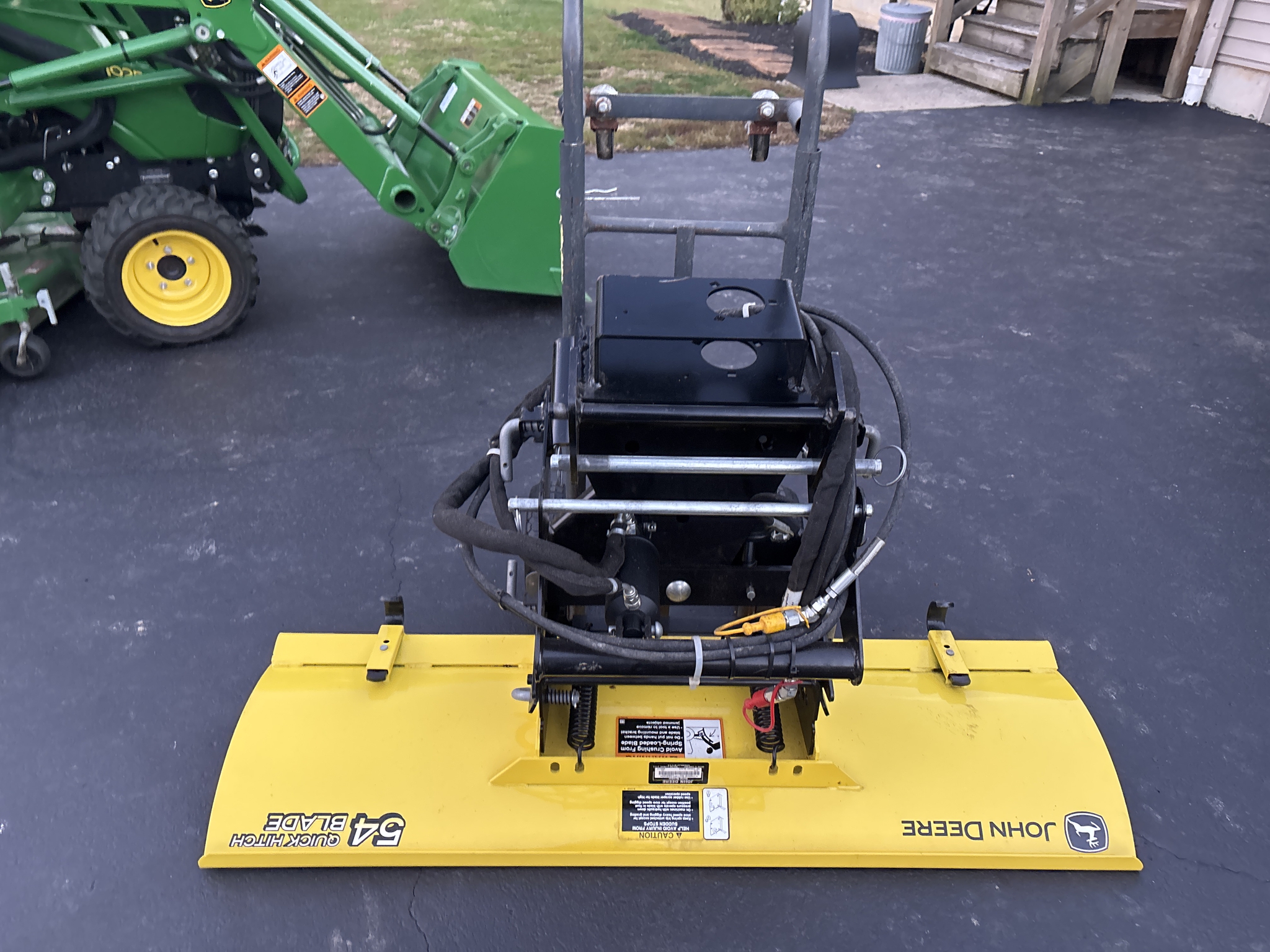 Used 2017 John Deere 1025R Compact Utility Tractors at Koenig Equipment in Amelia, OH - PhotoXL11