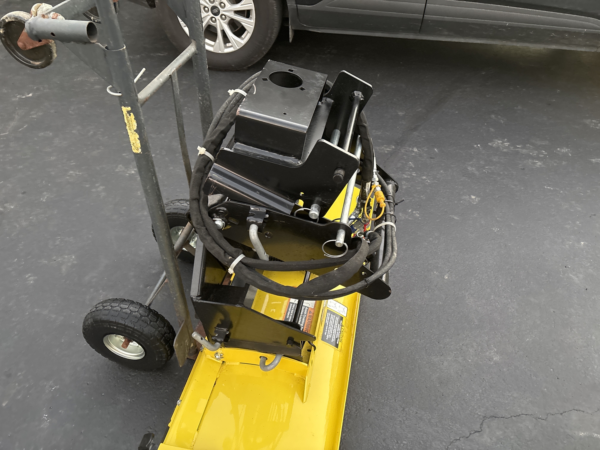 Used 2017 John Deere 1025R Compact Utility Tractors at Koenig Equipment in Amelia, OH - PhotoXL13