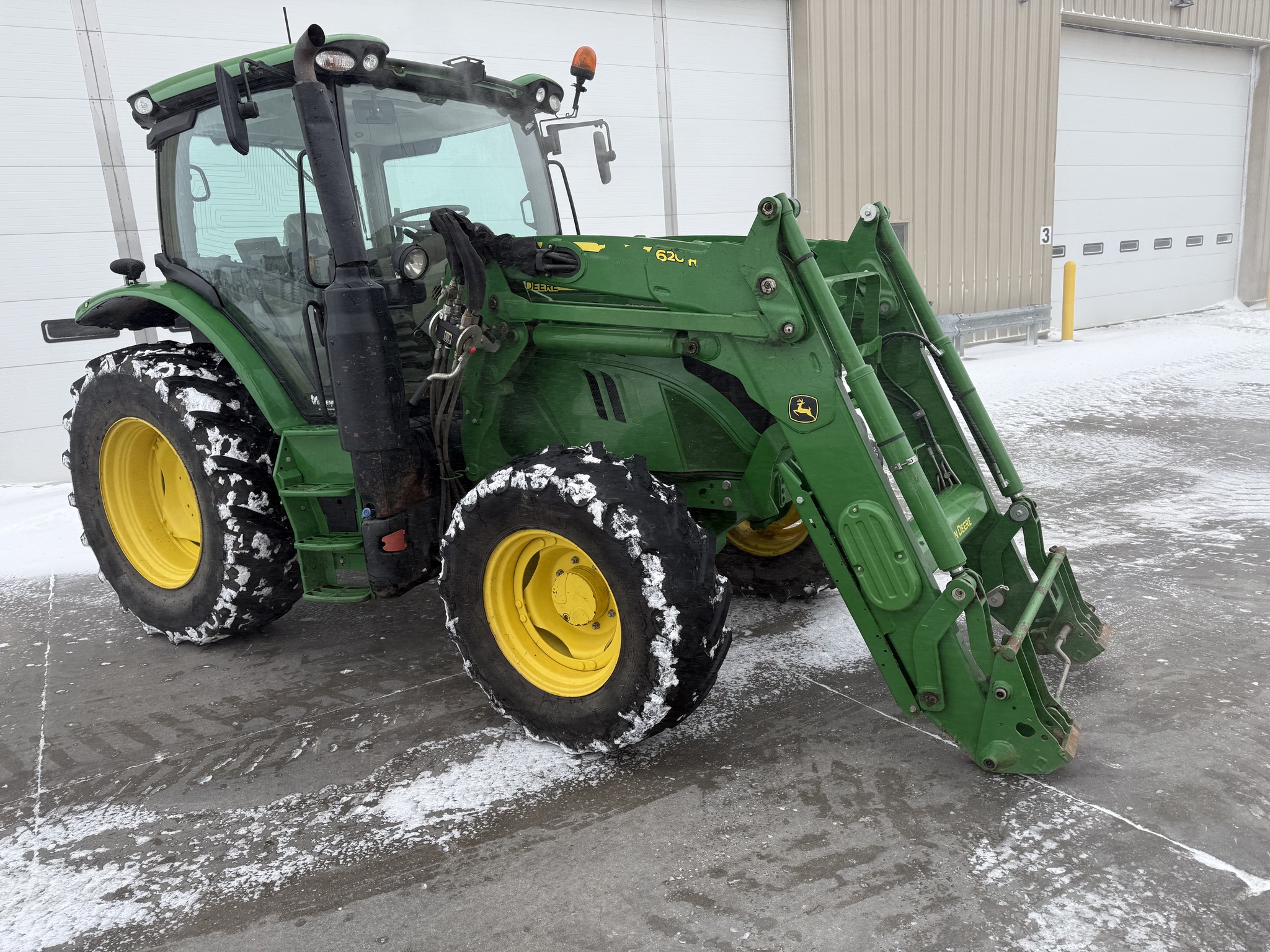 2021 John Deere 6110R Image 1