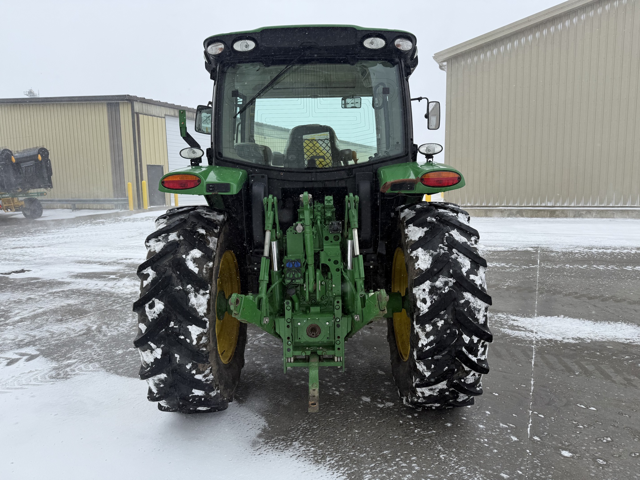 2021 John Deere 6110R Image 4