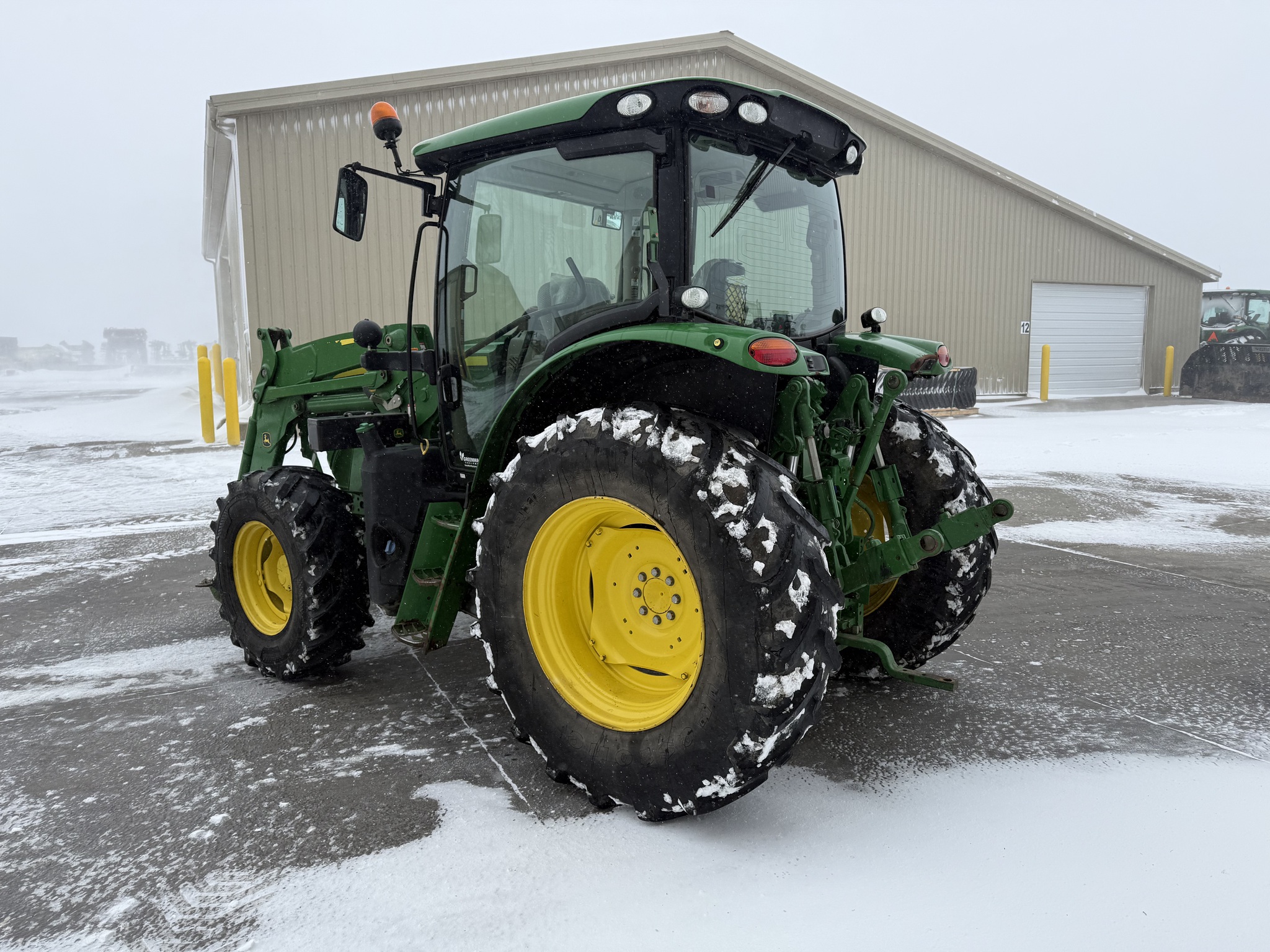 2021 John Deere 6110R Image 5