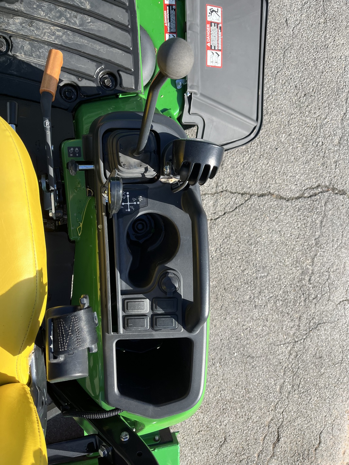 2023 John Deere 1025R Image 7