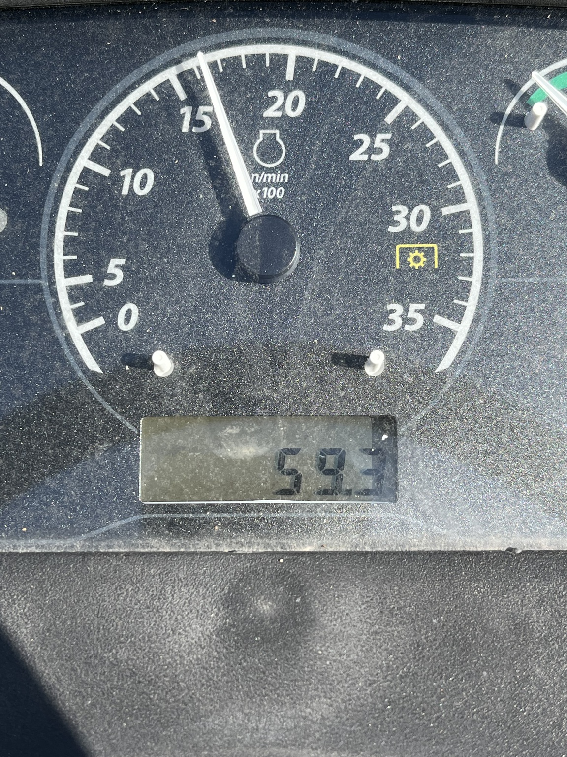 2023 John Deere 1025R Image 9