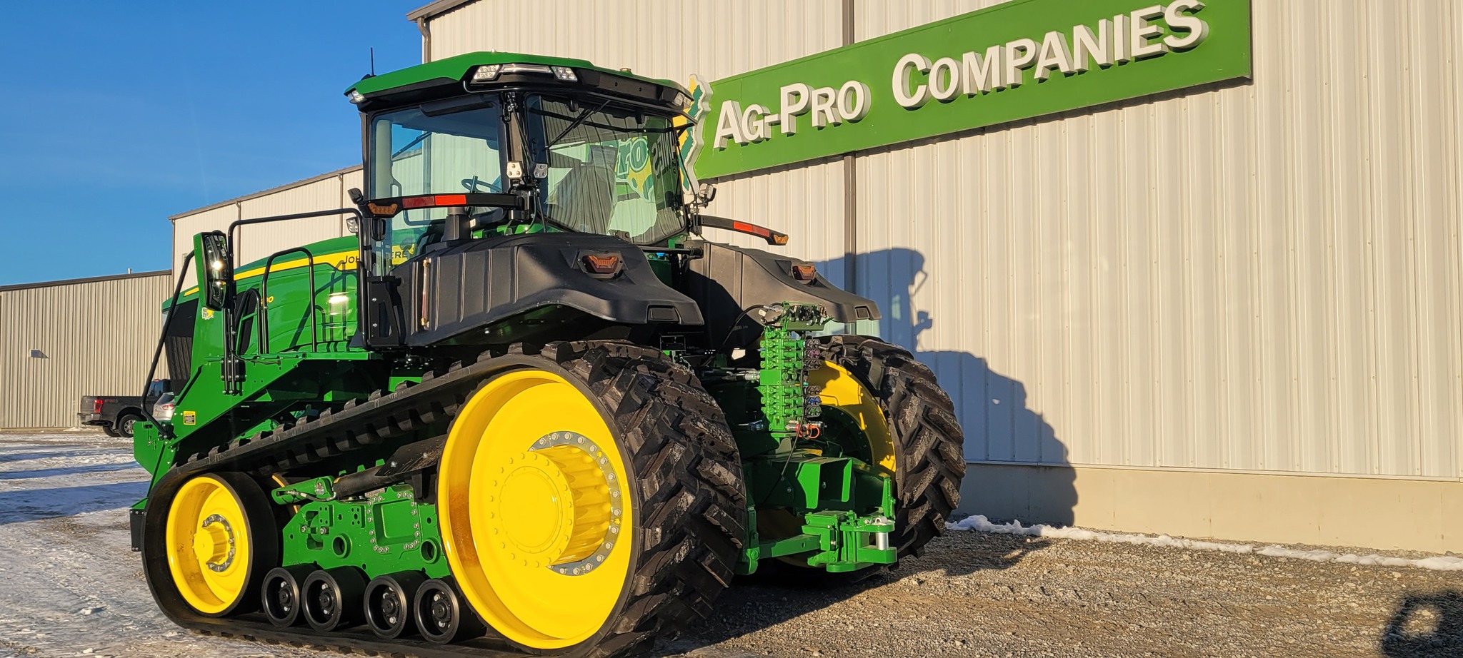 2025 John Deere 9RT 490 Image 2