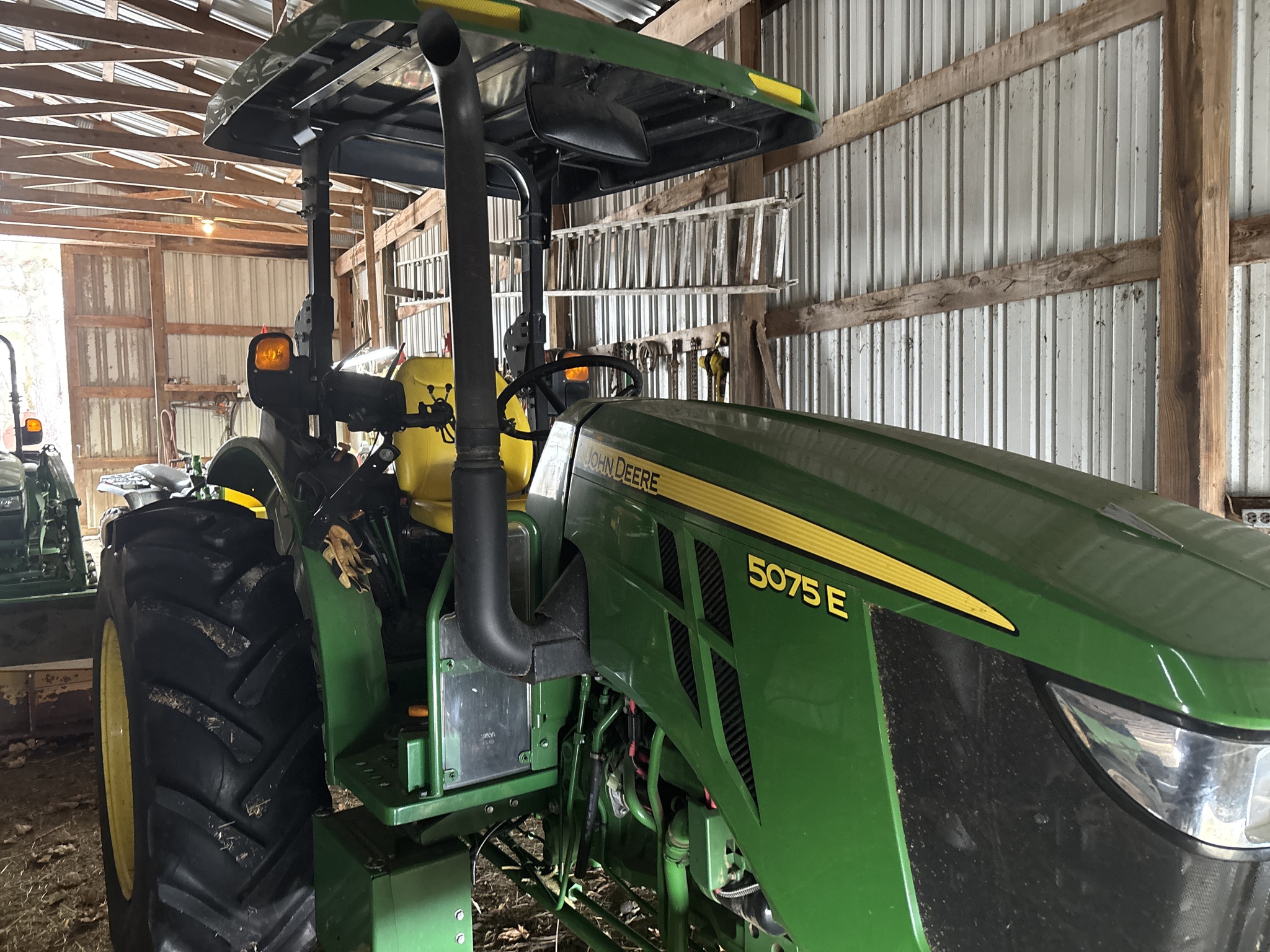 Used 2019 John Deere 5075E Utility Tractors at Koenig Equipment in Greenville, OH - PhotoXL2