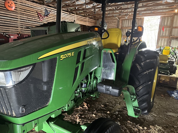 Used 2019 John Deere 5075E Utility Tractors at Koenig Equipment in Greenville, OH - Photo3