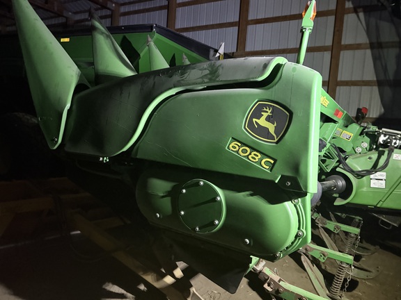 2010 John Deere 608C - Photo1