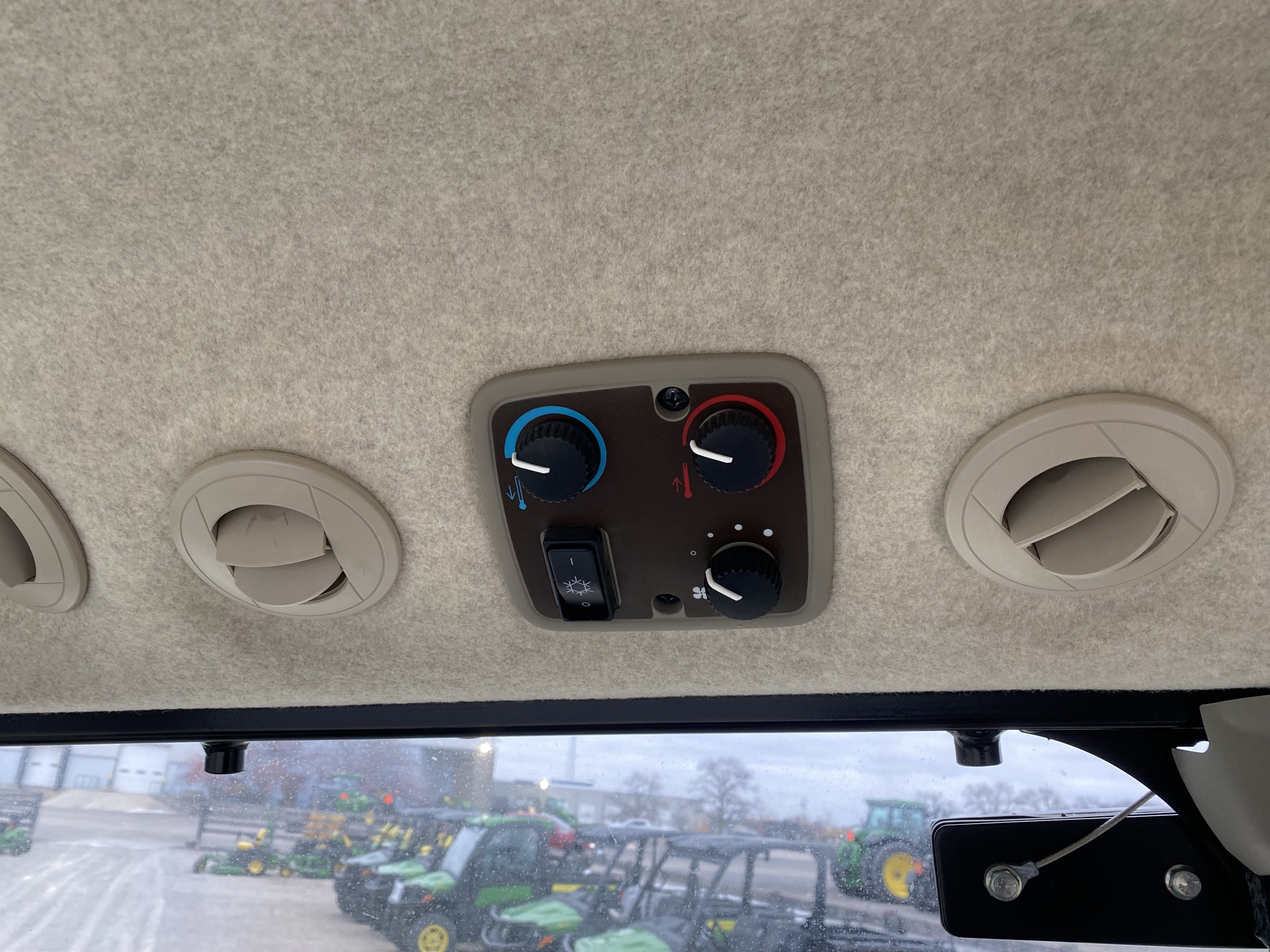 2024 John Deere 4066R Image 5