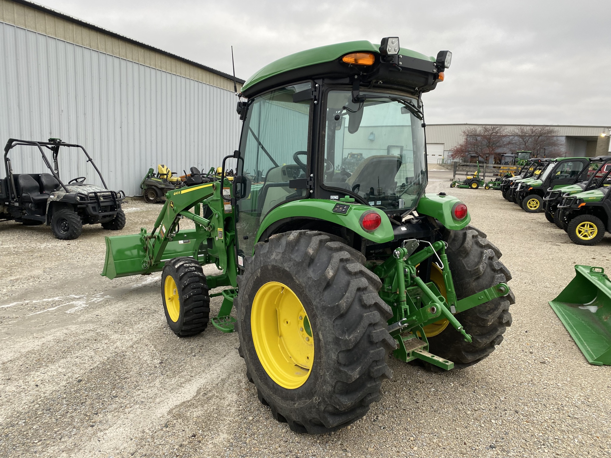 2024 John Deere 4066R Image 3