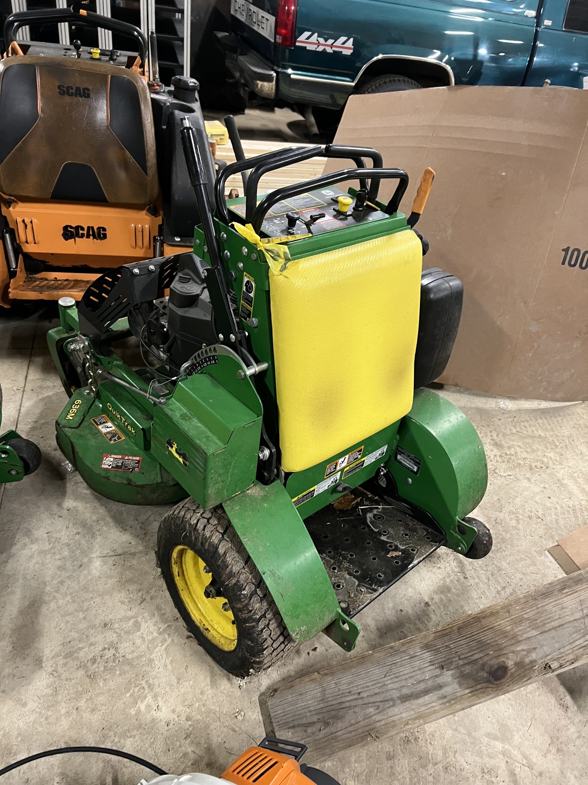 2017 John Deere 636M Image 3