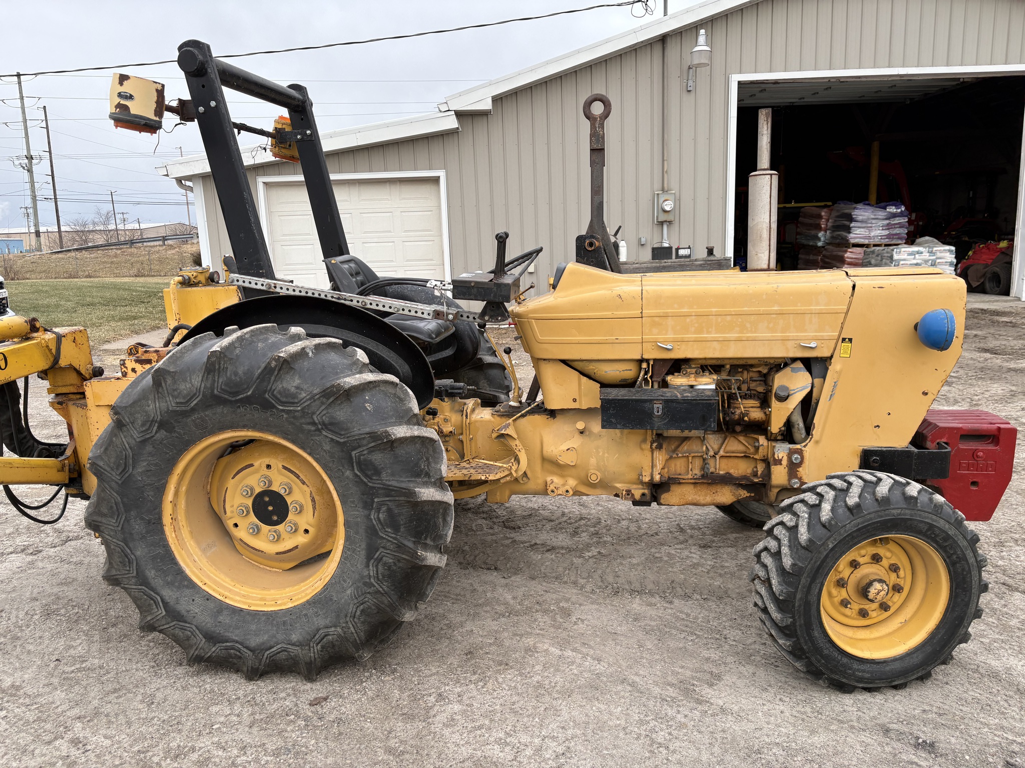 1989 Ford 545 Image 2