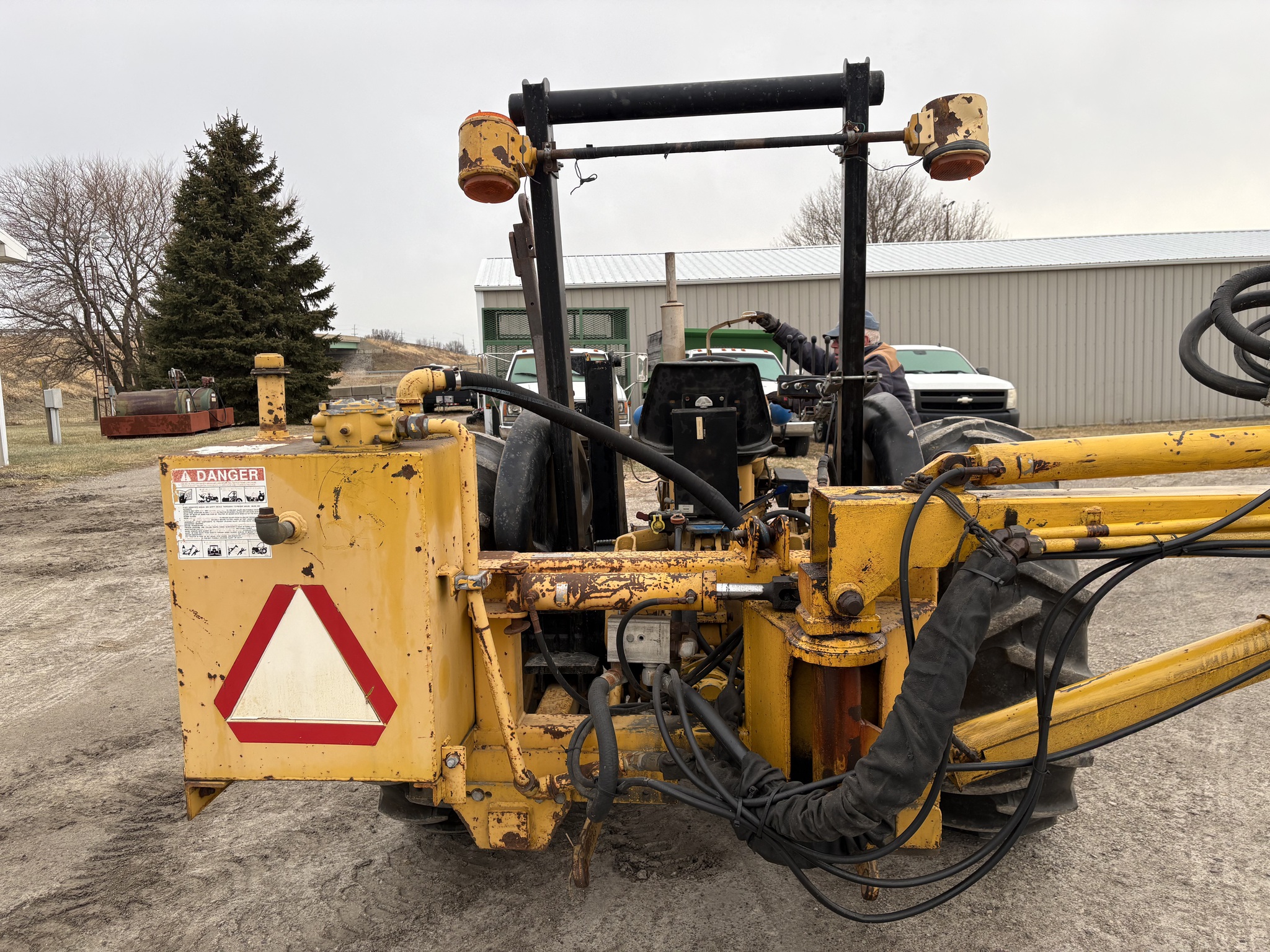 1989 Ford 545 Image 4