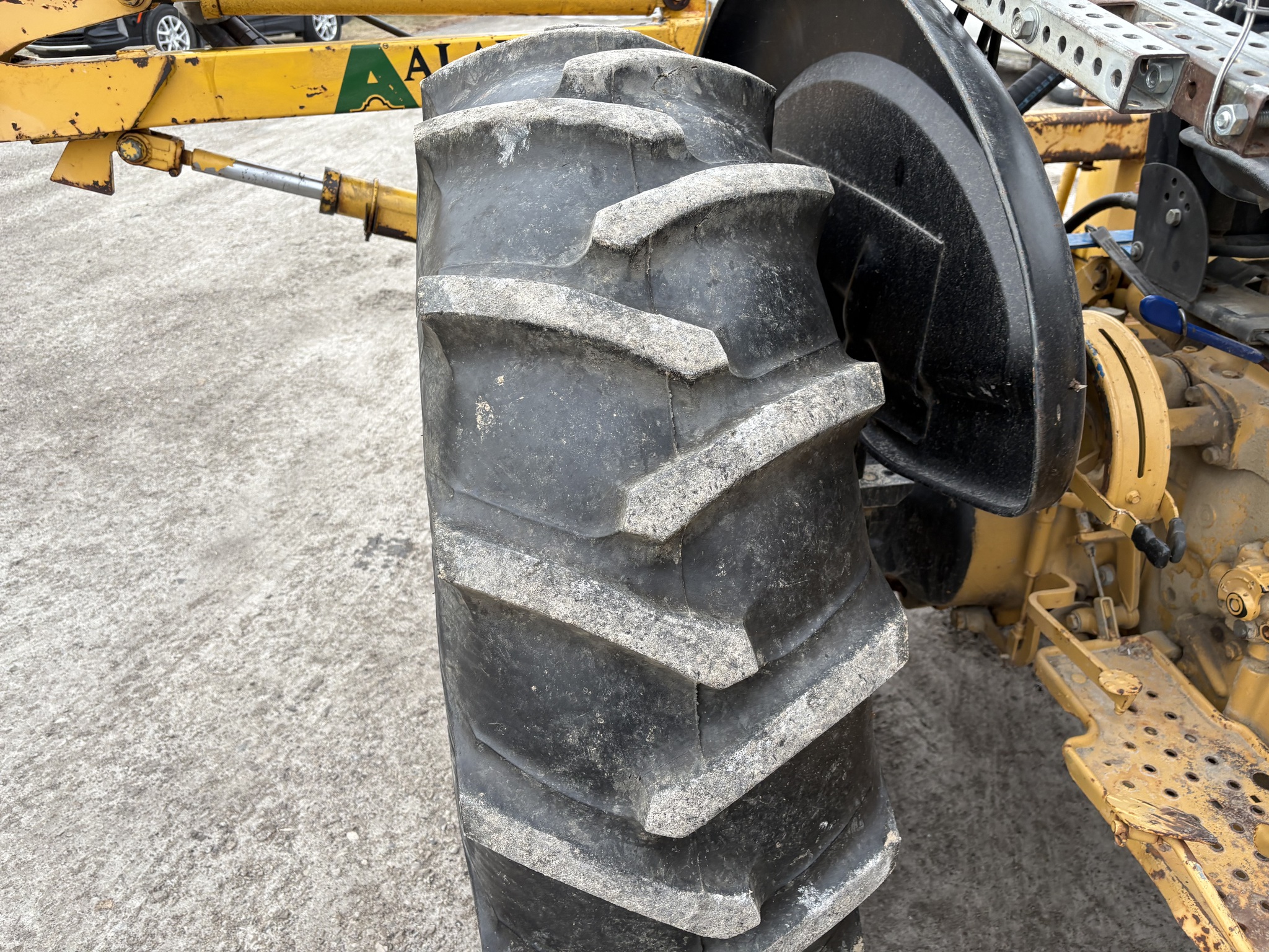 1989 Ford 545 Image 19