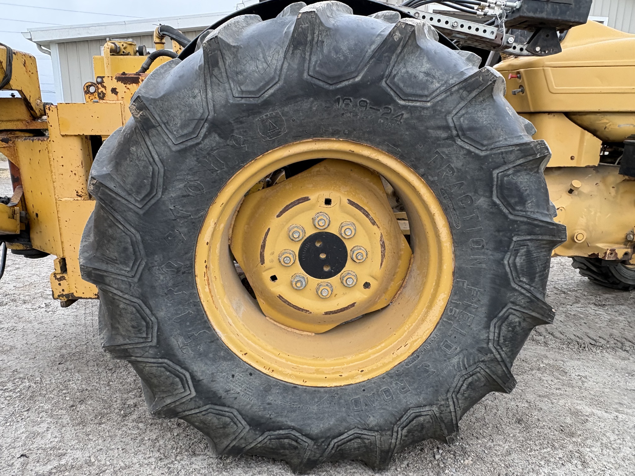 1989 Ford 545 Image 20