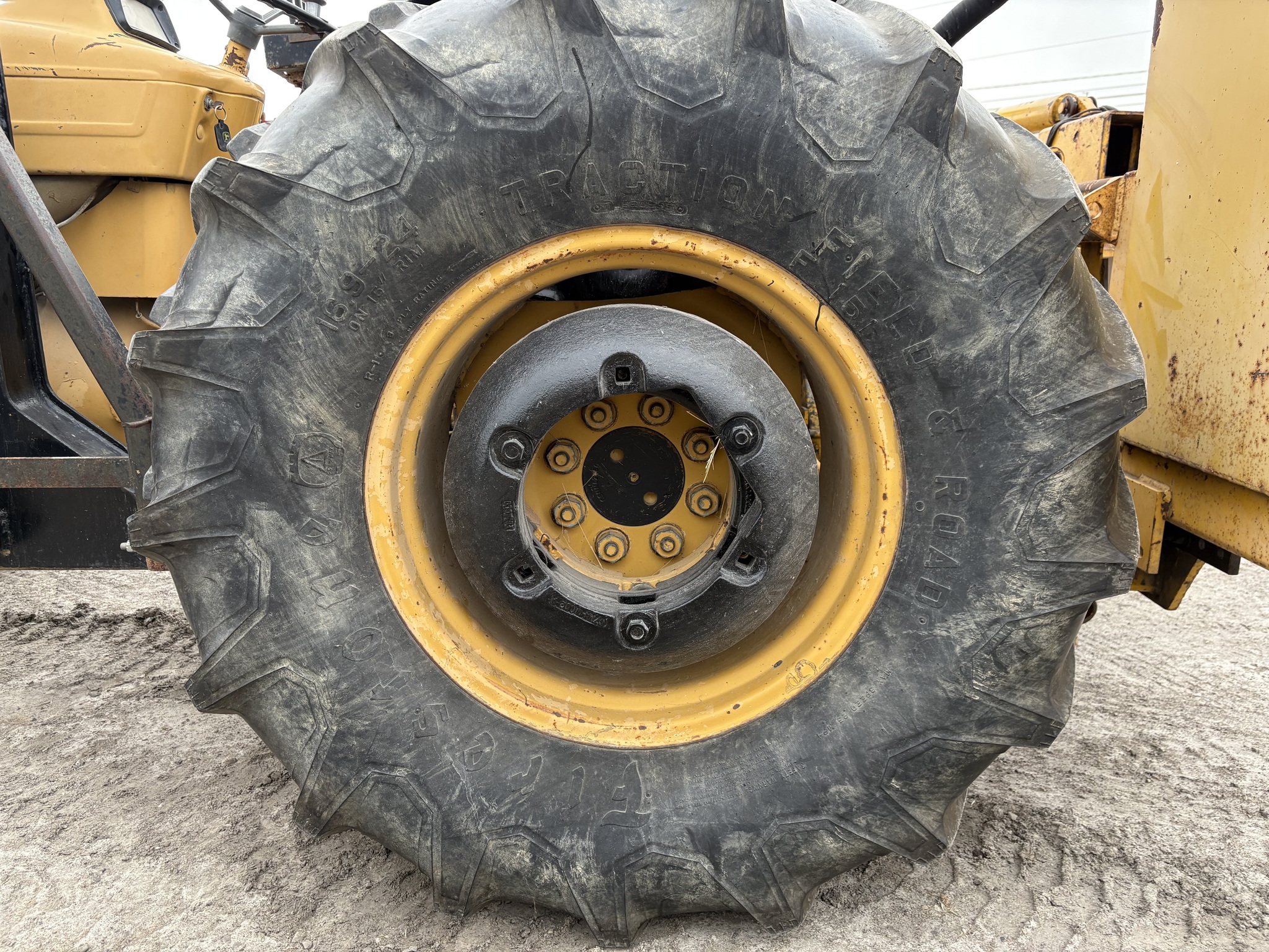 1989 Ford 545 Image 22