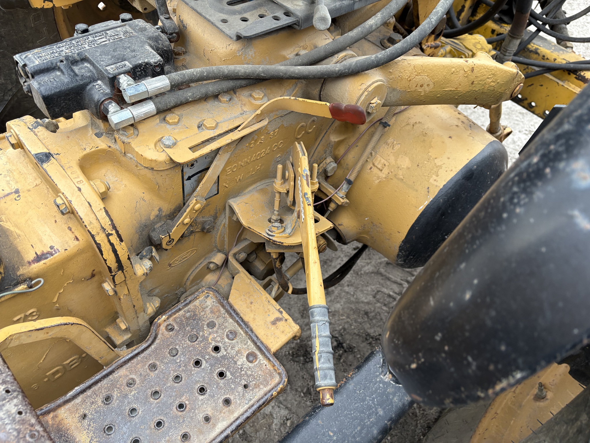 1989 Ford 545 Image 8