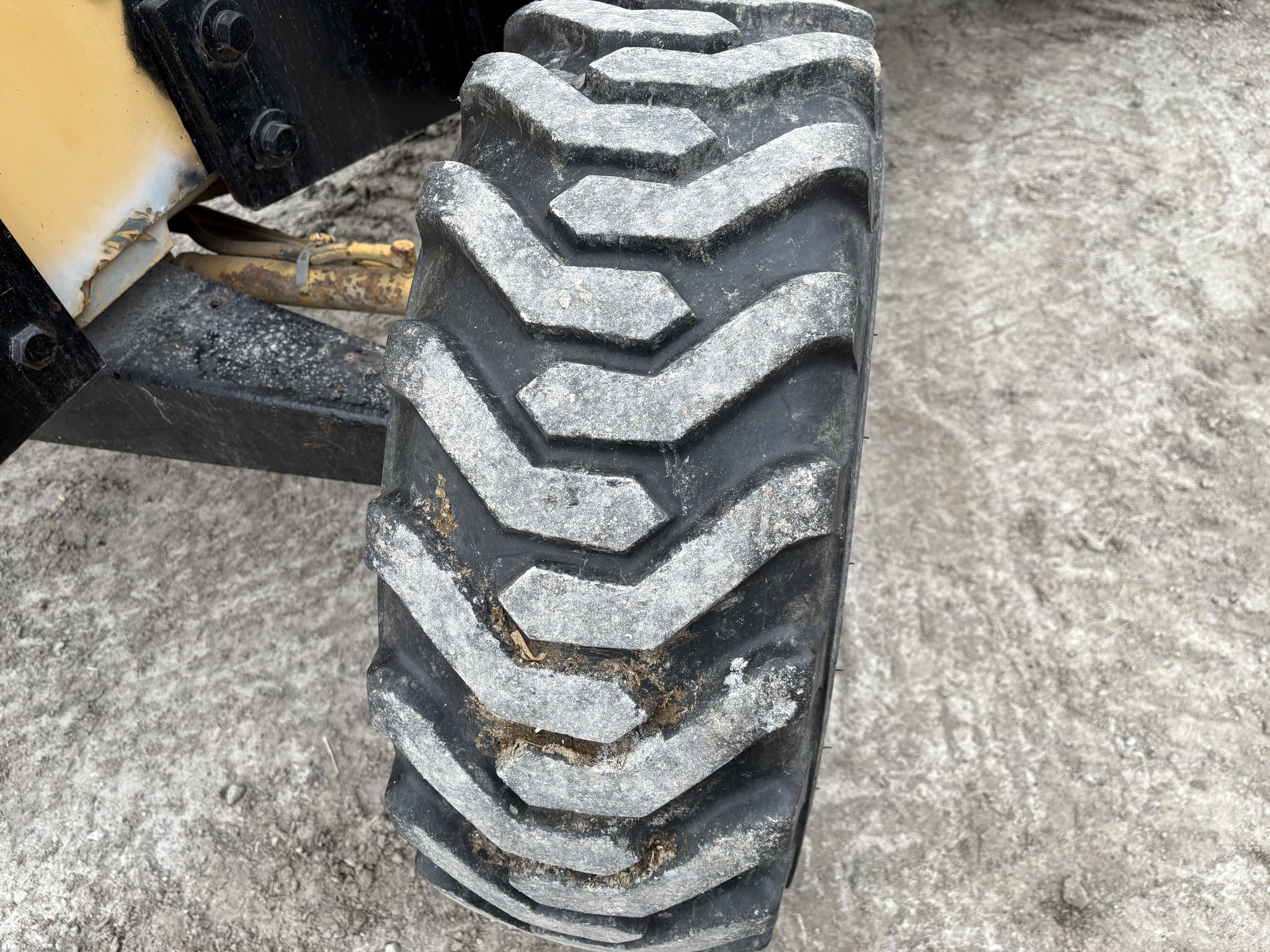 1989 Ford 545 Image 15