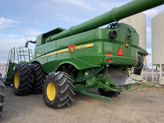 Used 2021 John Deere S780 Combines at Horizon Ag & Turf in Barrhead, AB - Photo4
