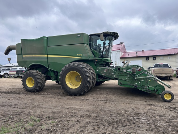 Used 2021 John Deere S780 Combines at Horizon Ag & Turf in Barrhead, AB - Photo5
