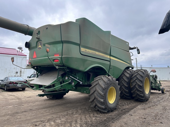 Used 2021 John Deere S780 Combines at Horizon Ag & Turf in Barrhead, AB - Photo6