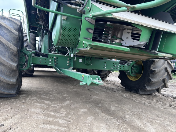 Used 2021 John Deere S780 Combines at Horizon Ag & Turf in Barrhead, AB - Photo11