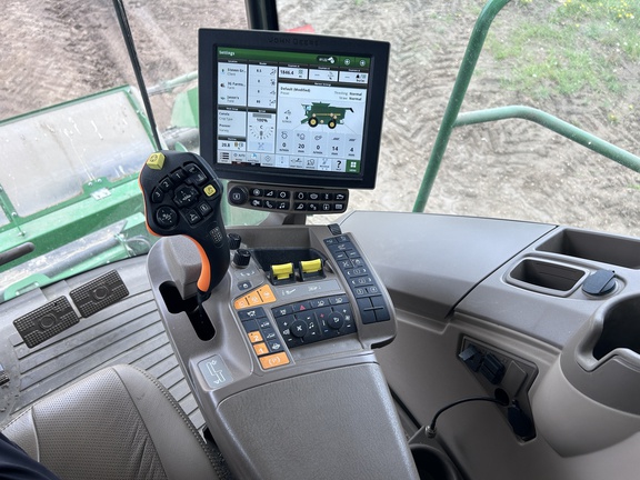 Used 2021 John Deere S780 Combines at Horizon Ag & Turf in Barrhead, AB - Photo17