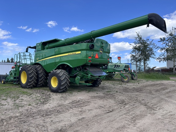 Used 2021 John Deere S780 Combines at Horizon Ag & Turf in Barrhead, AB - Photo9
