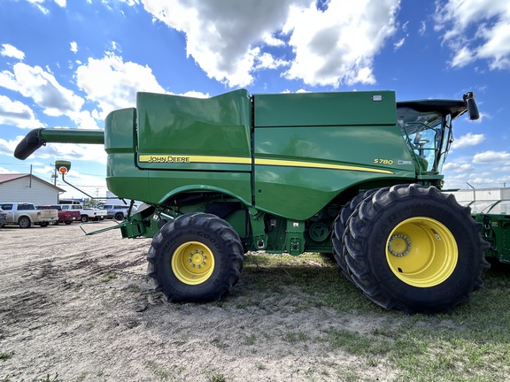 Used 2021 John Deere S780 Combines at Horizon Ag & Turf in Barrhead, AB - Photo7