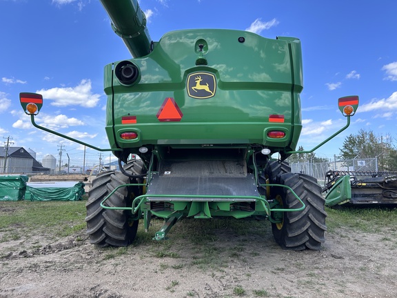 Used 2021 John Deere S780 Combines at Horizon Ag & Turf in Barrhead, AB - Photo3