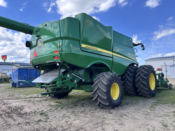 Used 2021 John Deere S780 Combines at Horizon Ag & Turf in Barrhead, AB - Photo4