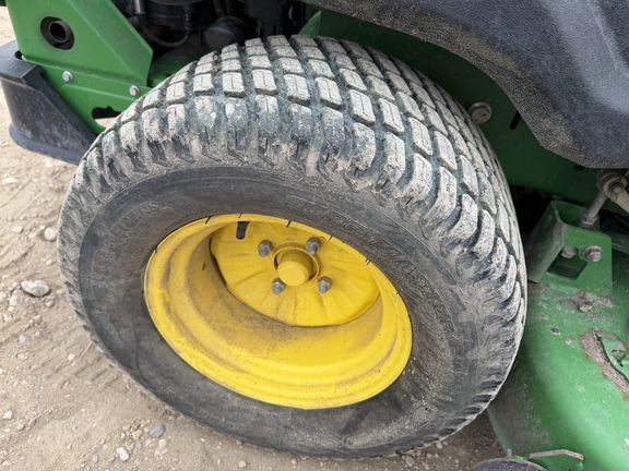2014 John Deere Z925M - Photo12