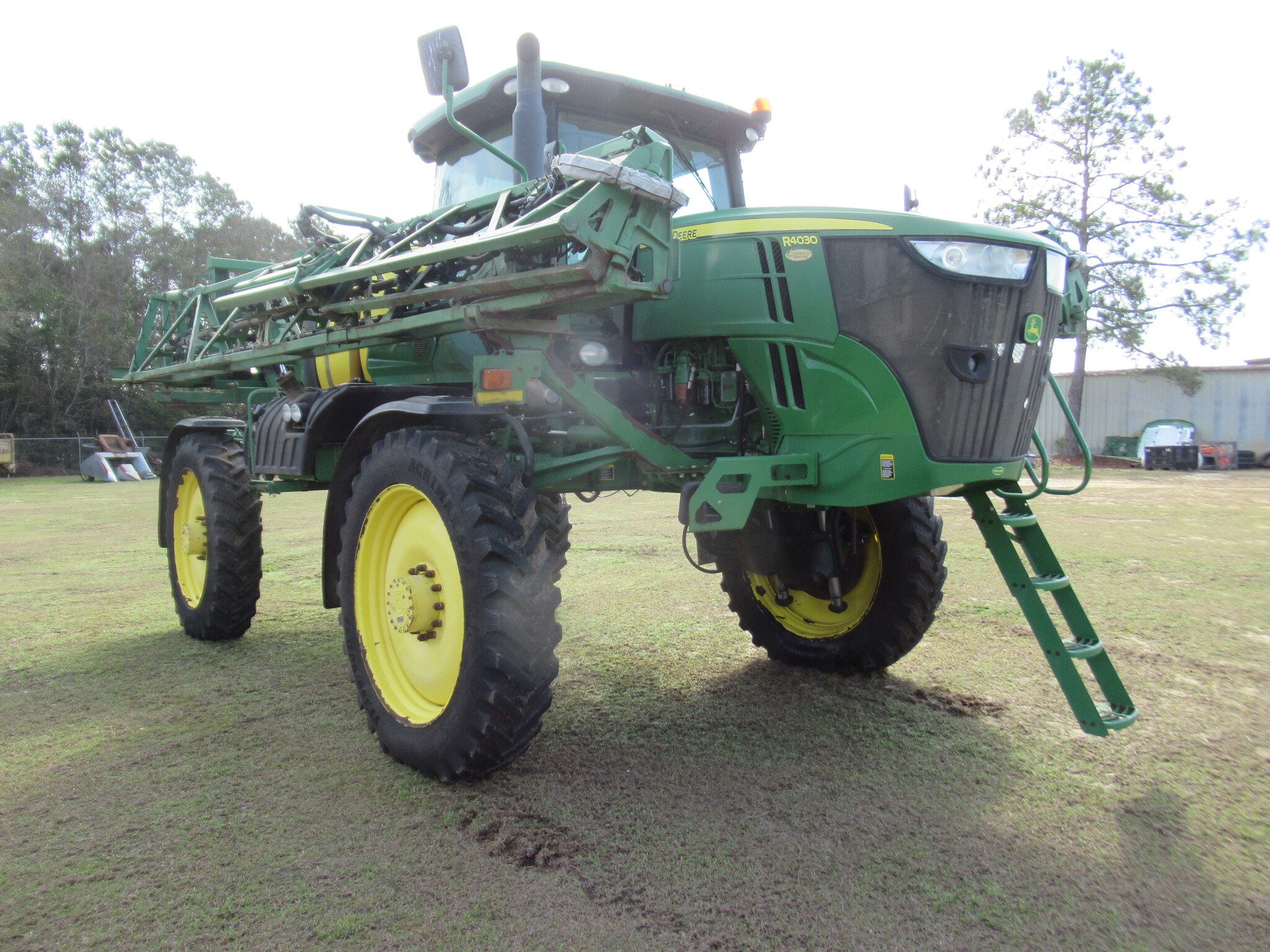 2014 John Deere R4030 Image 1