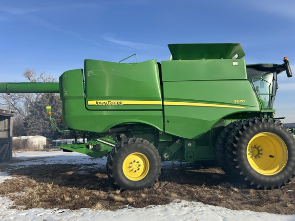 2014 John Deere S670 (3rd thumbnail)