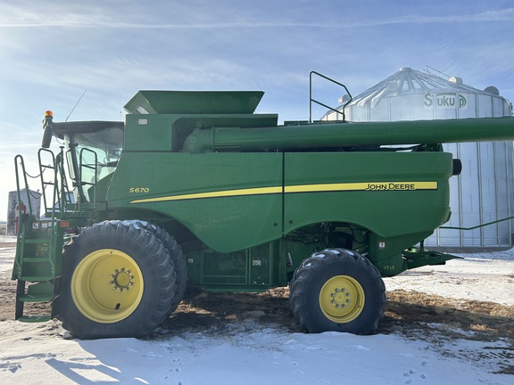 2014 John Deere S670 (4th thumbnail)