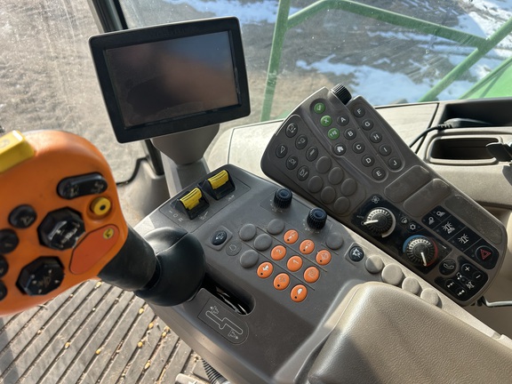 2014 John Deere S670 (22nd thumbnail)