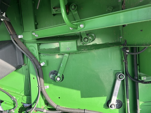 2014 John Deere S670 (32nd thumbnail)