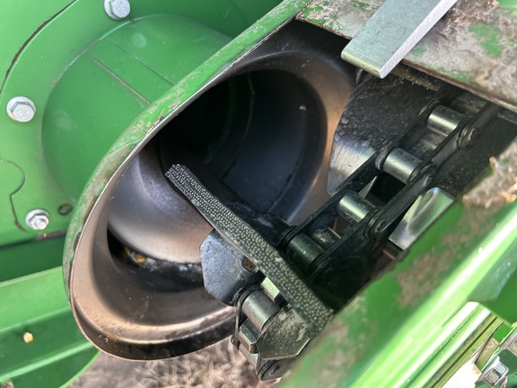 2014 John Deere S670 (37th thumbnail)