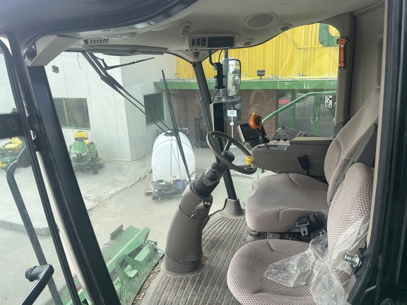 2014 John Deere S670 (6th thumbnail)