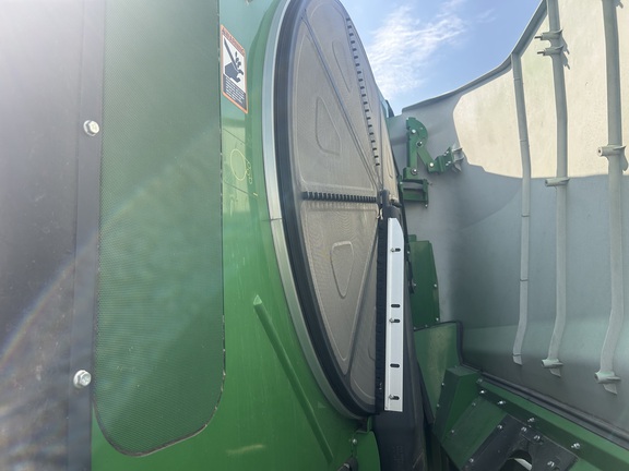 2014 John Deere S670 (30th thumbnail)