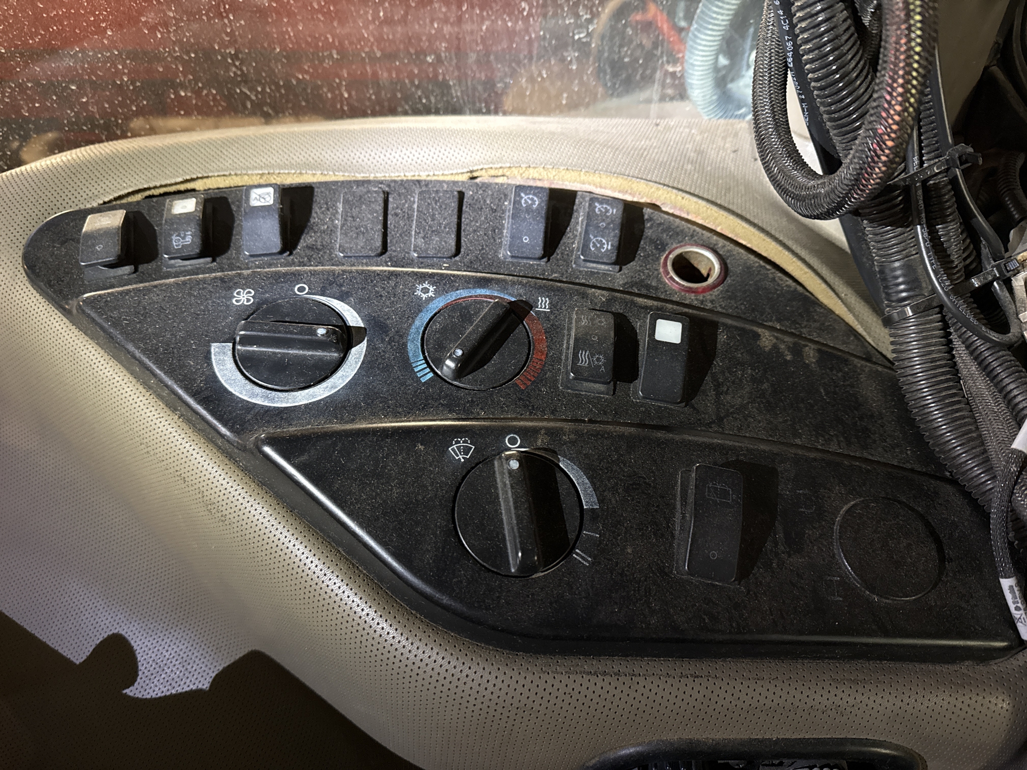 2011 Case IH Magnum 275 Image 62