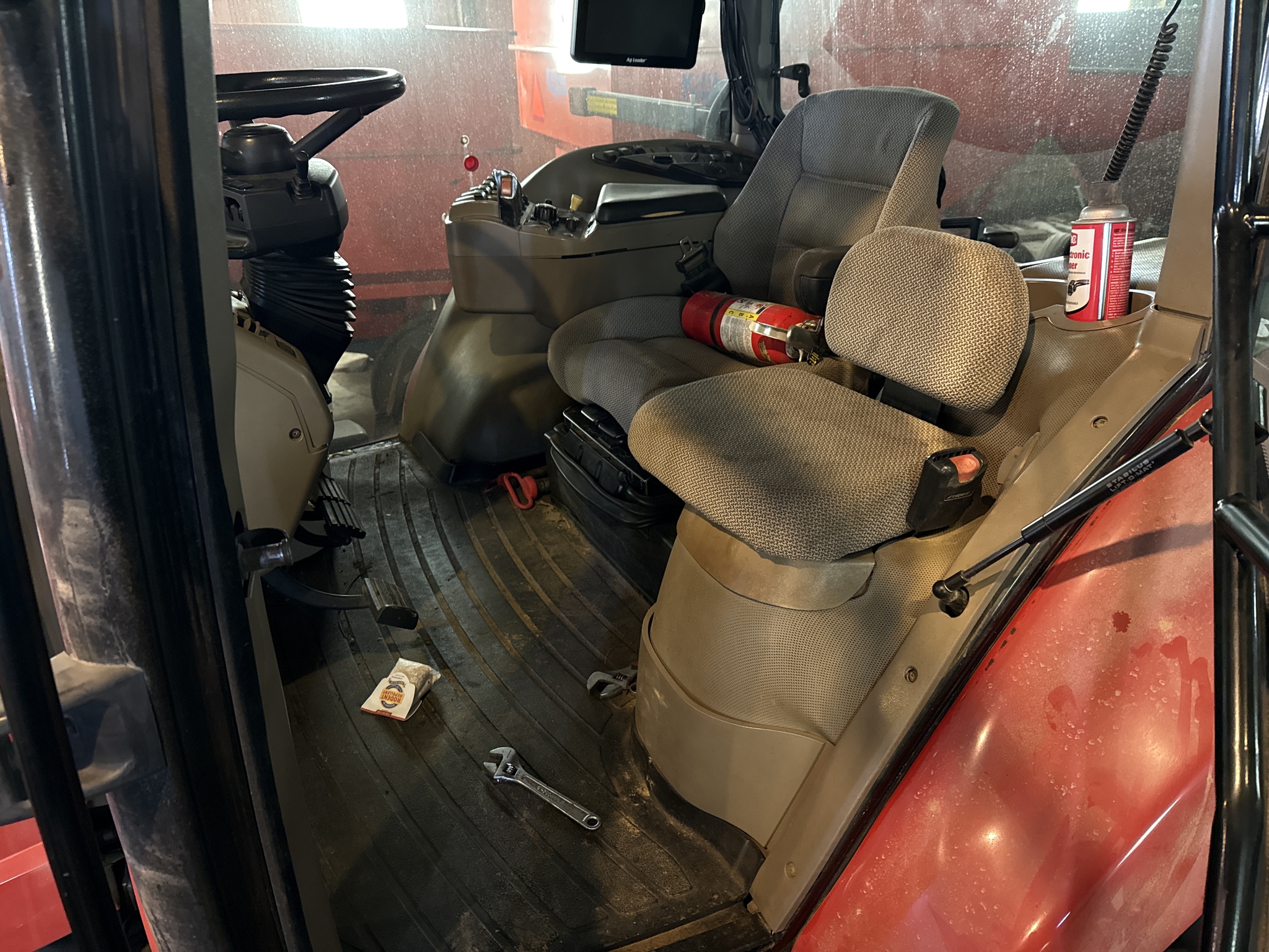 2011 Case IH Magnum 275 Image 47