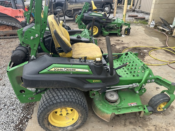  John Deere Z915E Photo 2