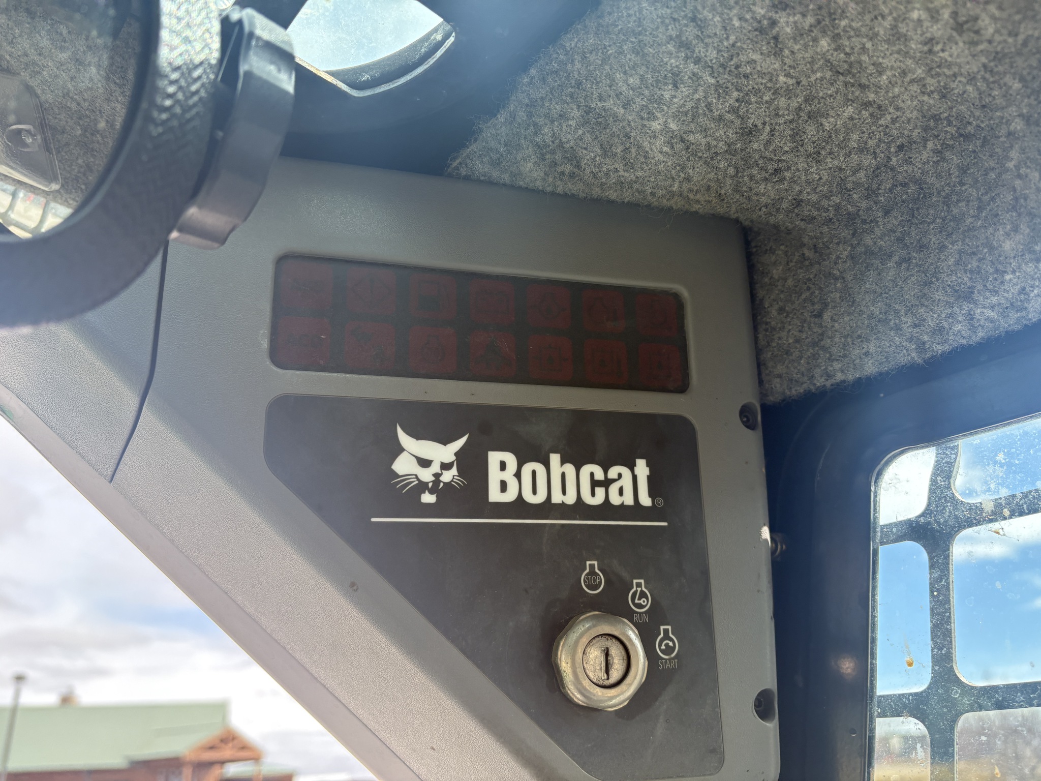 2009 Bobcat S130 Image 9