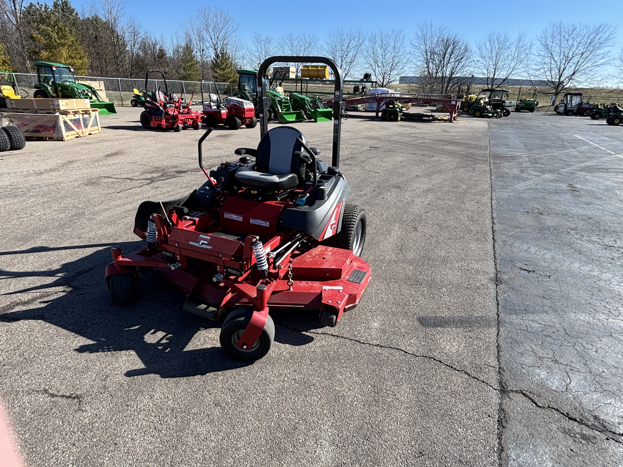Used 2011 Ferris IS3100Z Kav37 Zero Turn Mowers at Koenig Equipment in Tipp City, OH - PhotoXL2
