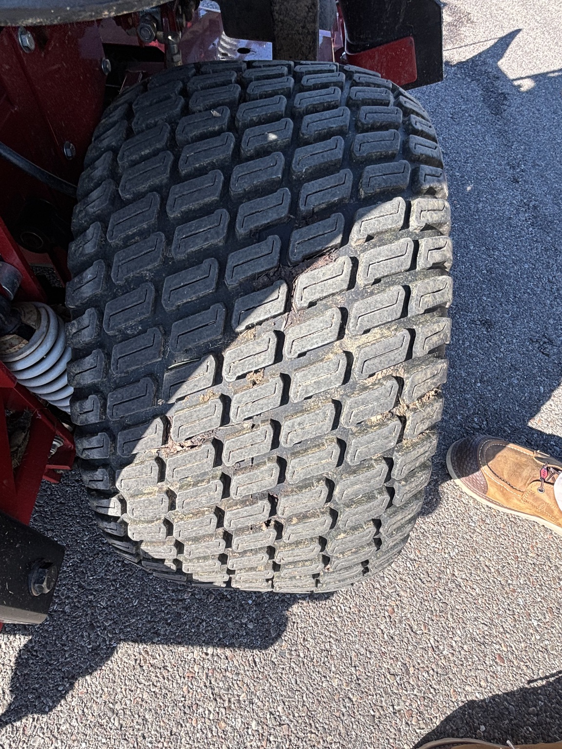 Used 2011 Ferris IS3100Z Kav37 Zero Turn Mowers at Koenig Equipment in Tipp City, OH - PhotoXL11