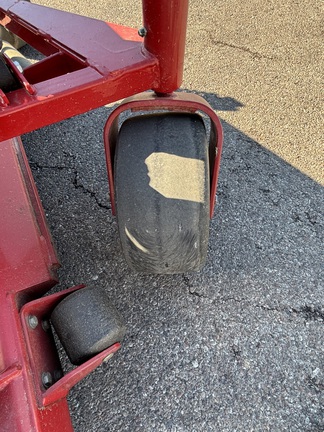 Used 2011 Ferris IS3100Z Kav37 Zero Turn Mowers at Koenig Equipment in Tipp City, OH - Photo12