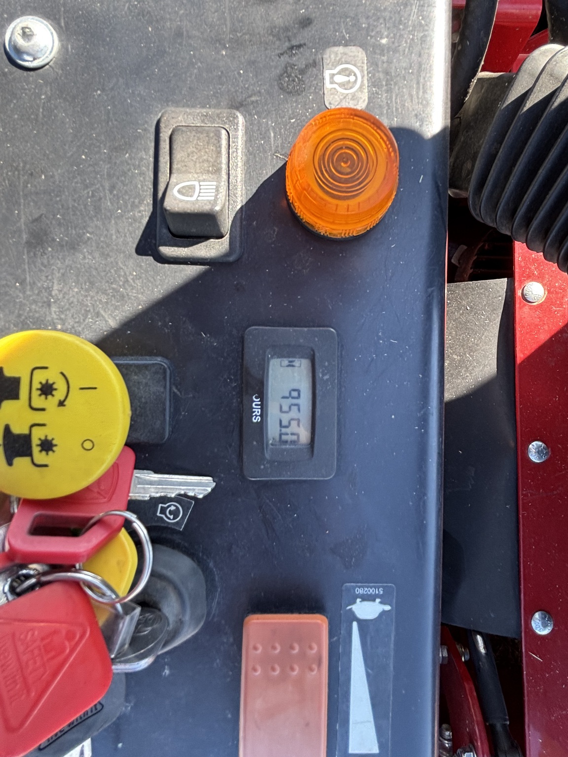 Used 2011 Ferris IS3100Z Kav37 Zero Turn Mowers at Koenig Equipment in Tipp City, OH - PhotoXL17