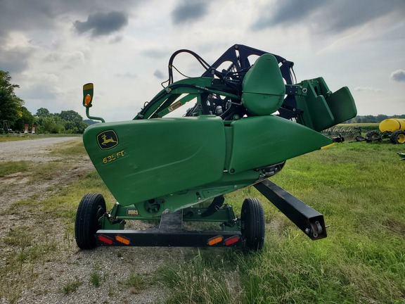2014 John-Deere 635FD